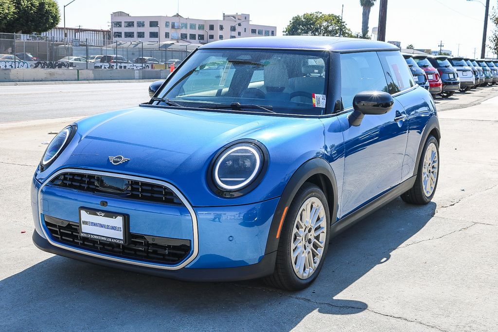 2025 Mini Cooper 2 Door Hardtop Iconic photo 3