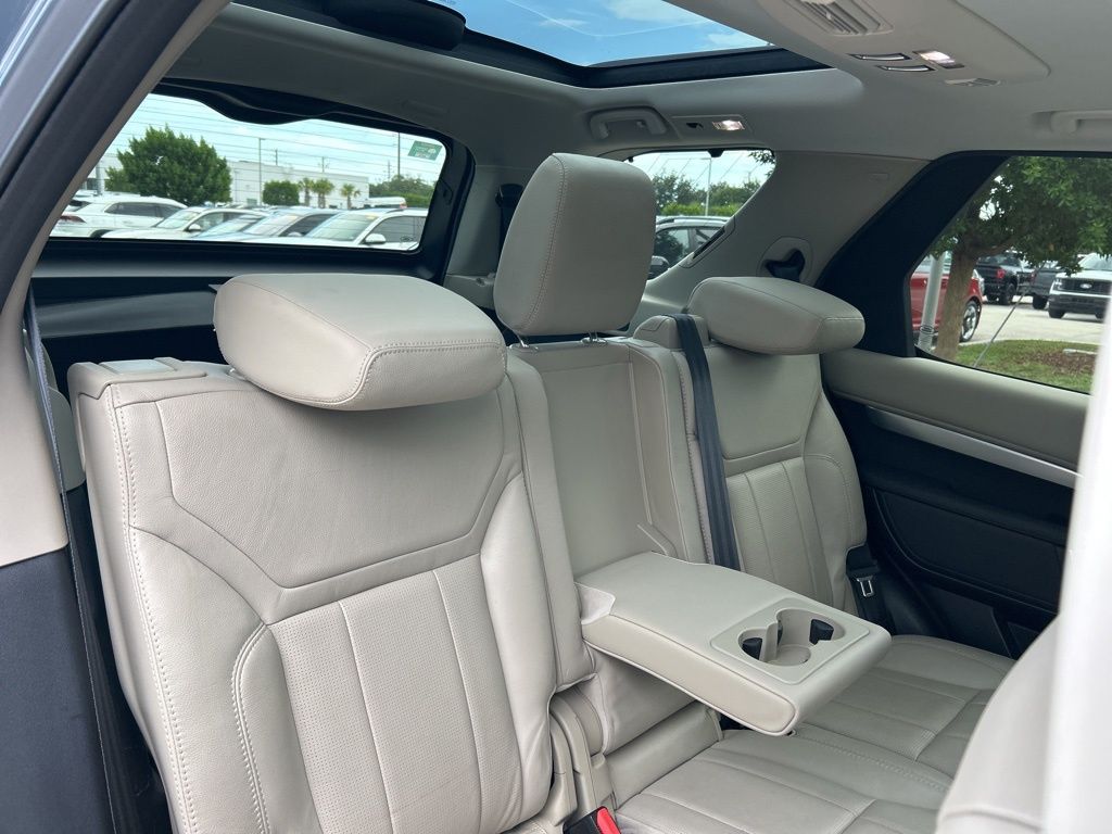 2020 Land Rover Discovery Landmark photo 41