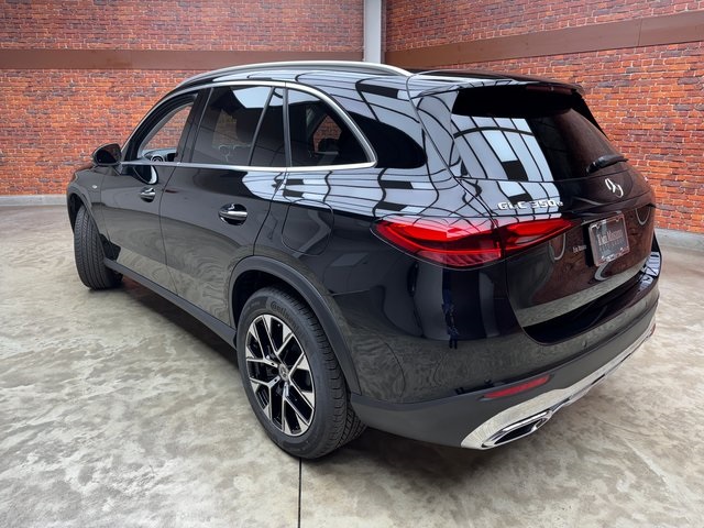 2025 Mercedes Benz GLC 350e 4MATIC photo 3