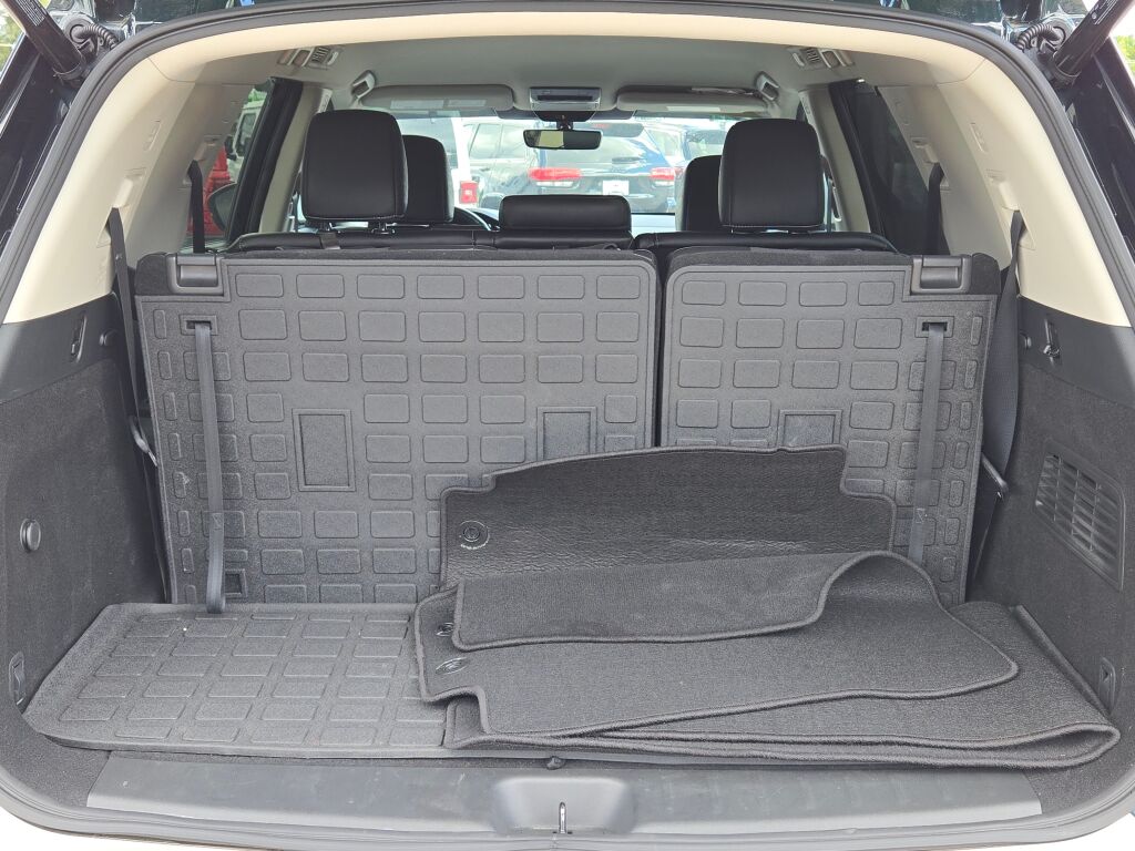 2023 Nissan Pathfinder SL photo 14