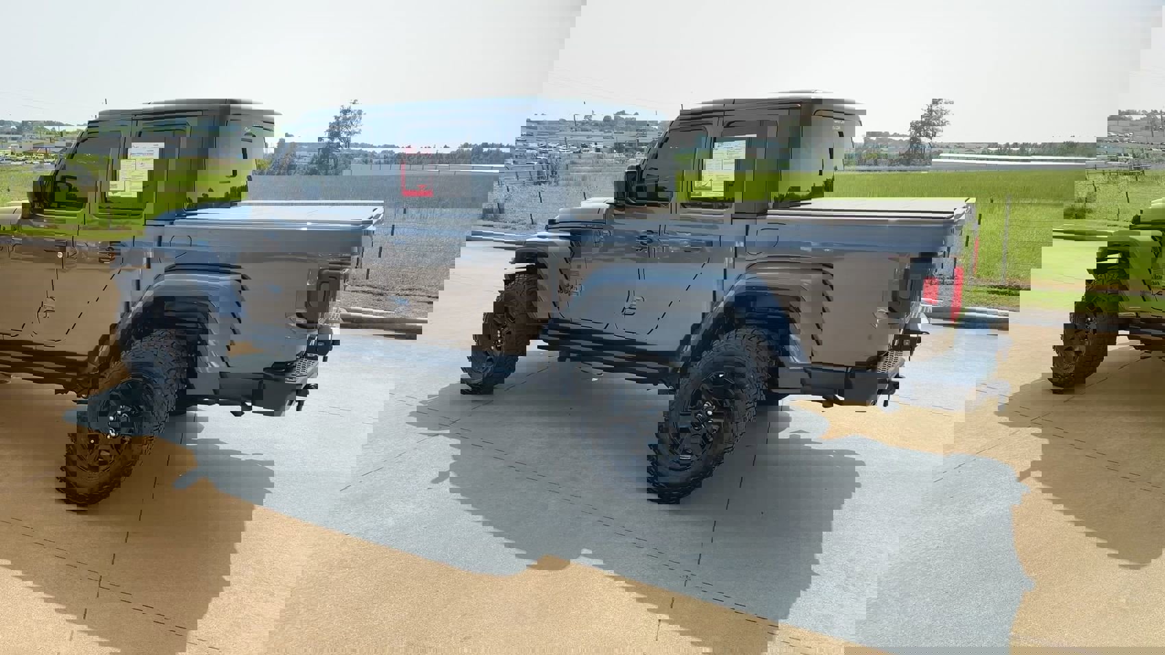 2023 Jeep Gladiator Freedom photo 5