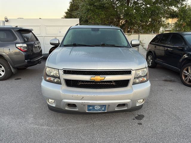 2013 Chevrolet Tahoe LT photo 2
