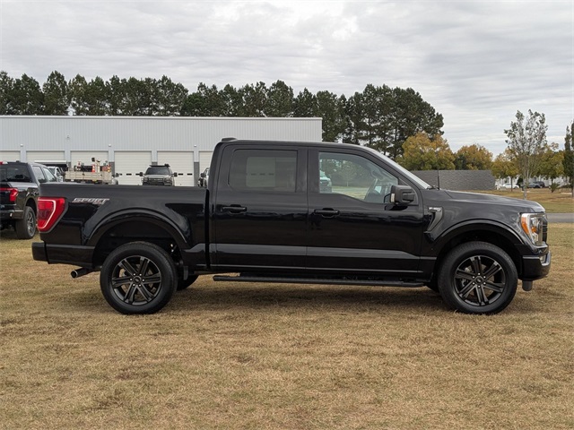 2022 Ford F-150 XLT photo 2