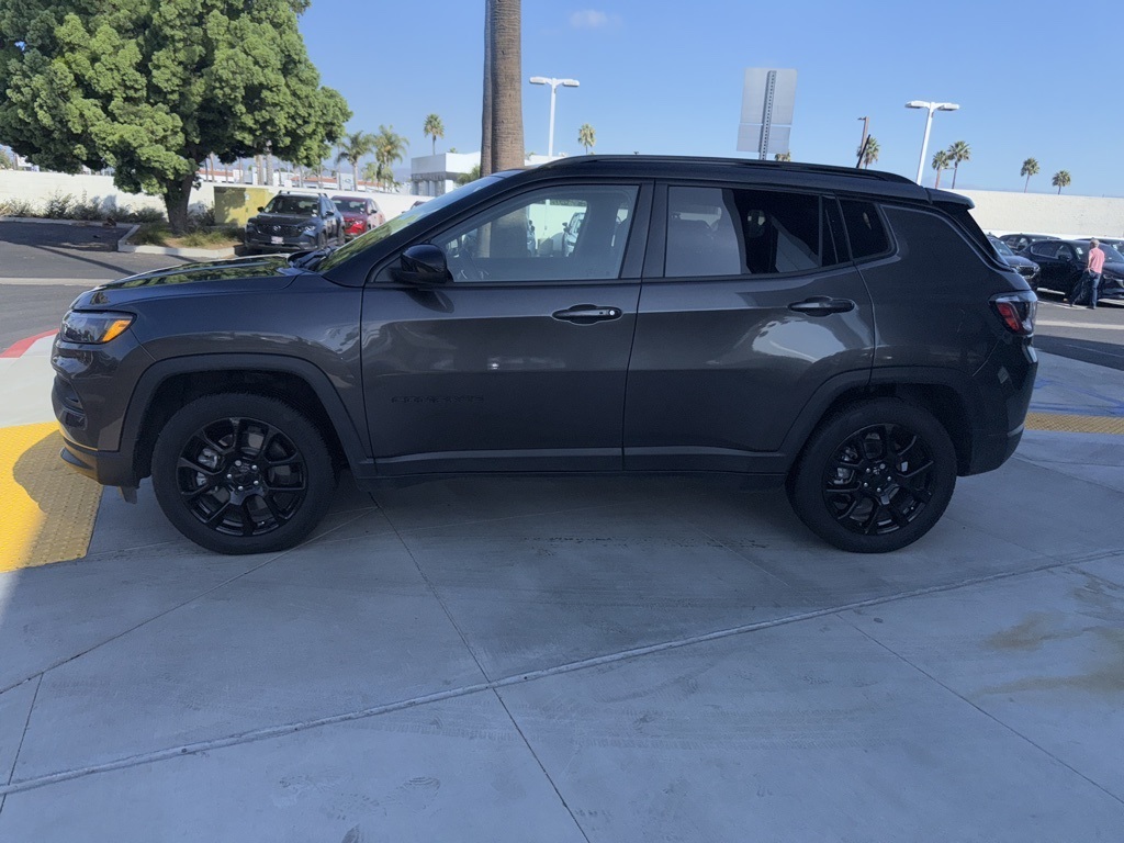 2023 Jeep Compass Altitude photo 4