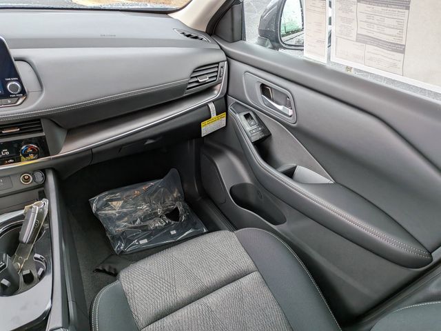 2026 Nissan Rogue SV photo 12