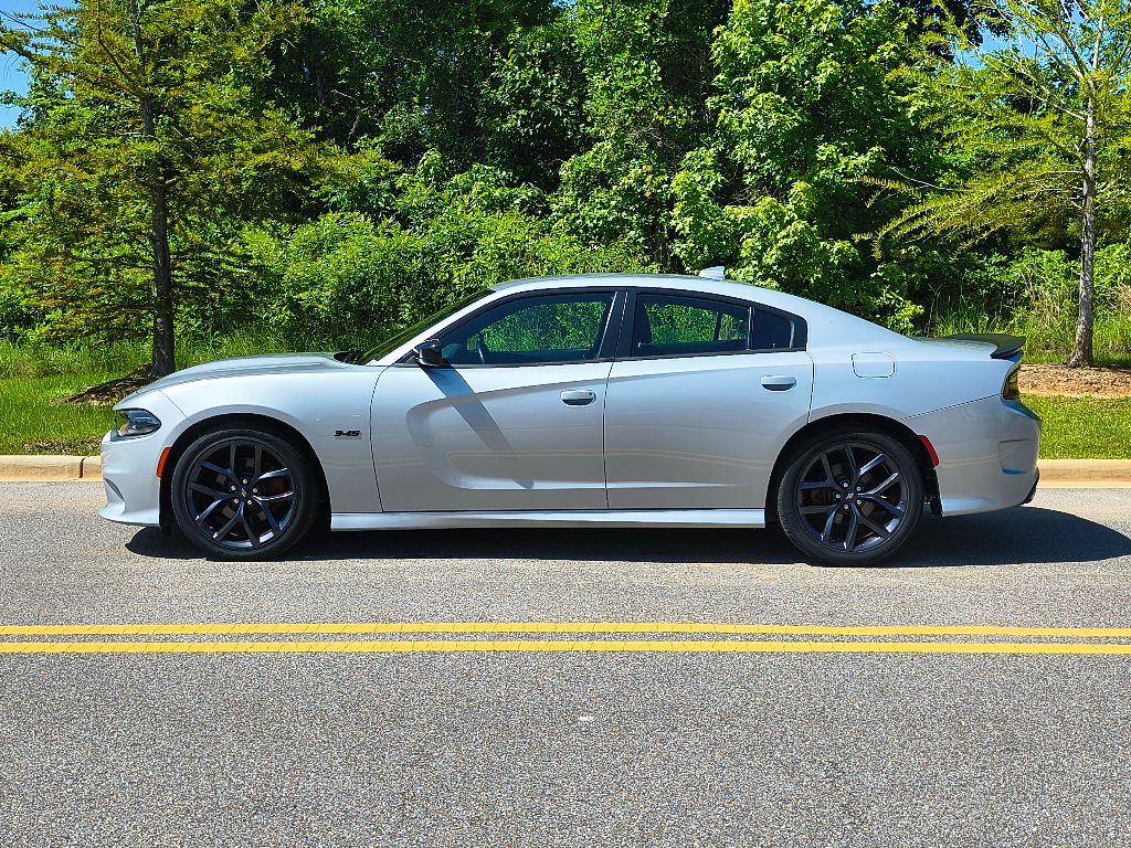 2023 Dodge Charger R/T photo 2