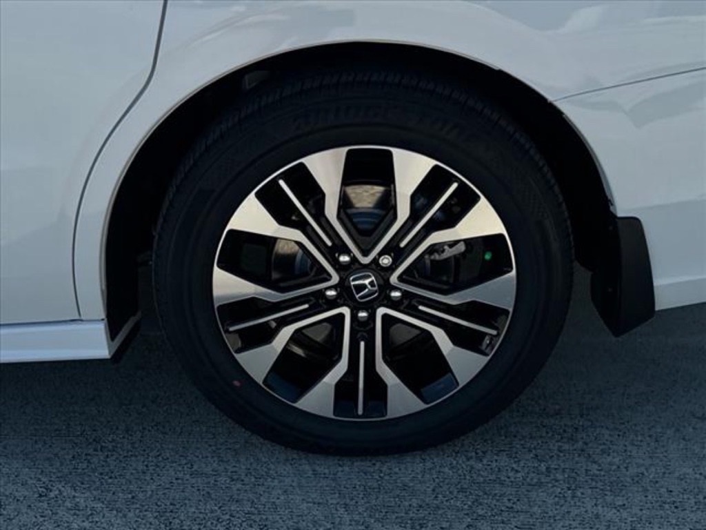 2026 Honda Odyssey Elite photo 9