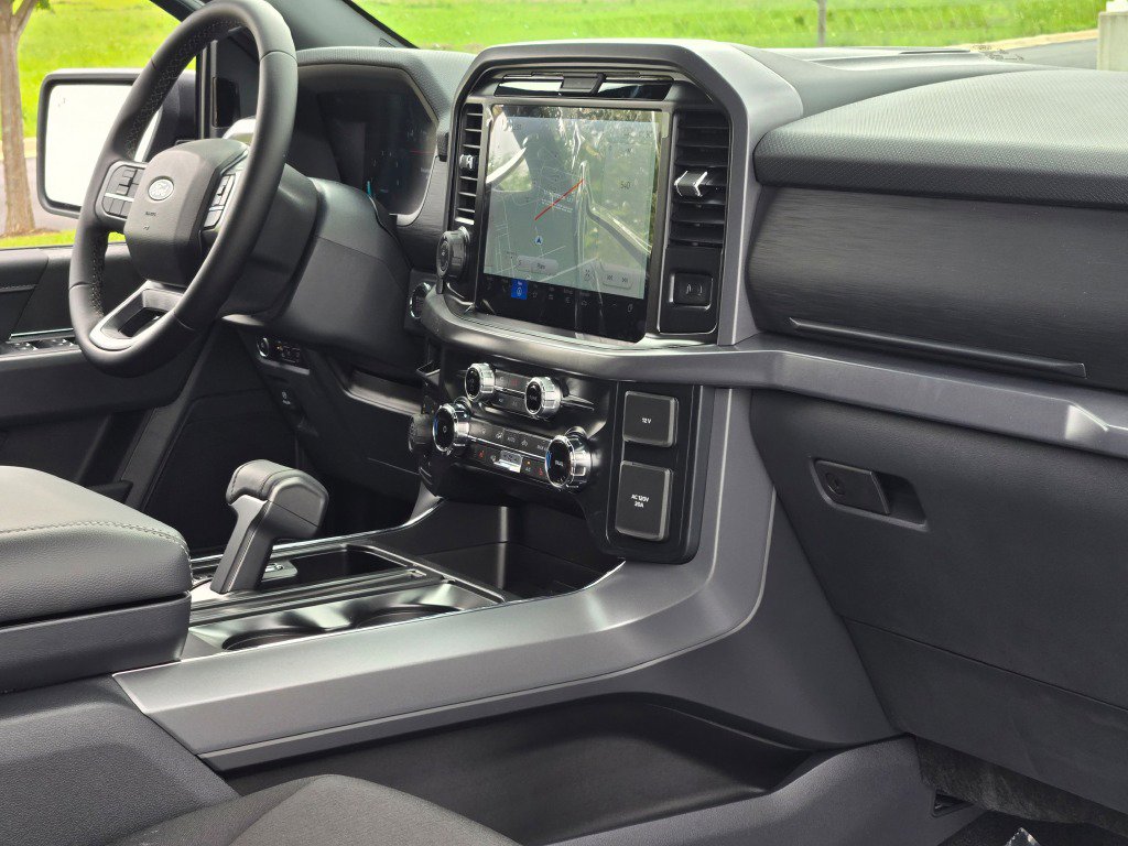 2025 Ford F-150 XLT photo 7