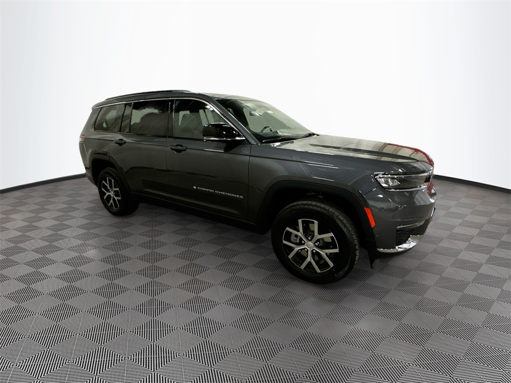 2025 Jeep Grand Cherokee Limited photo 4
