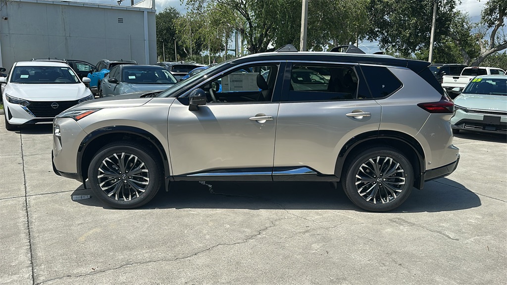 2026 Nissan Rogue Platinum photo 4