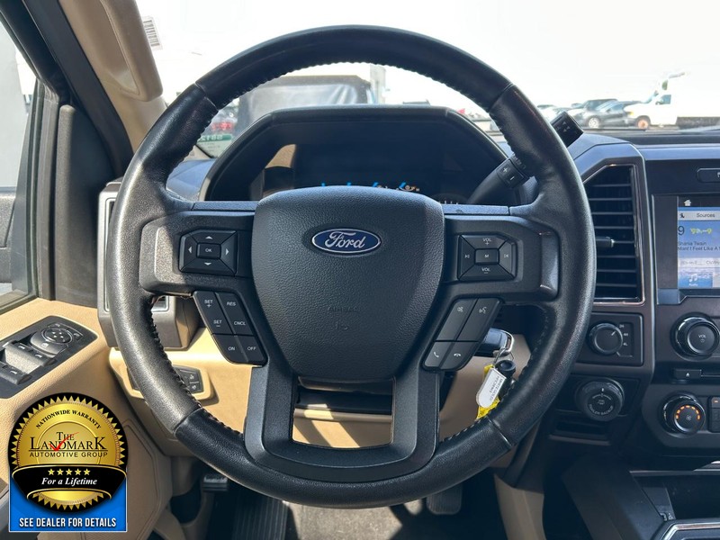 2017 Ford F-150 XLT photo 17