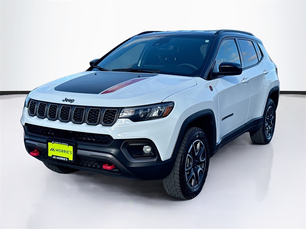 2024 Jeep Compass Trailhawk photo 3