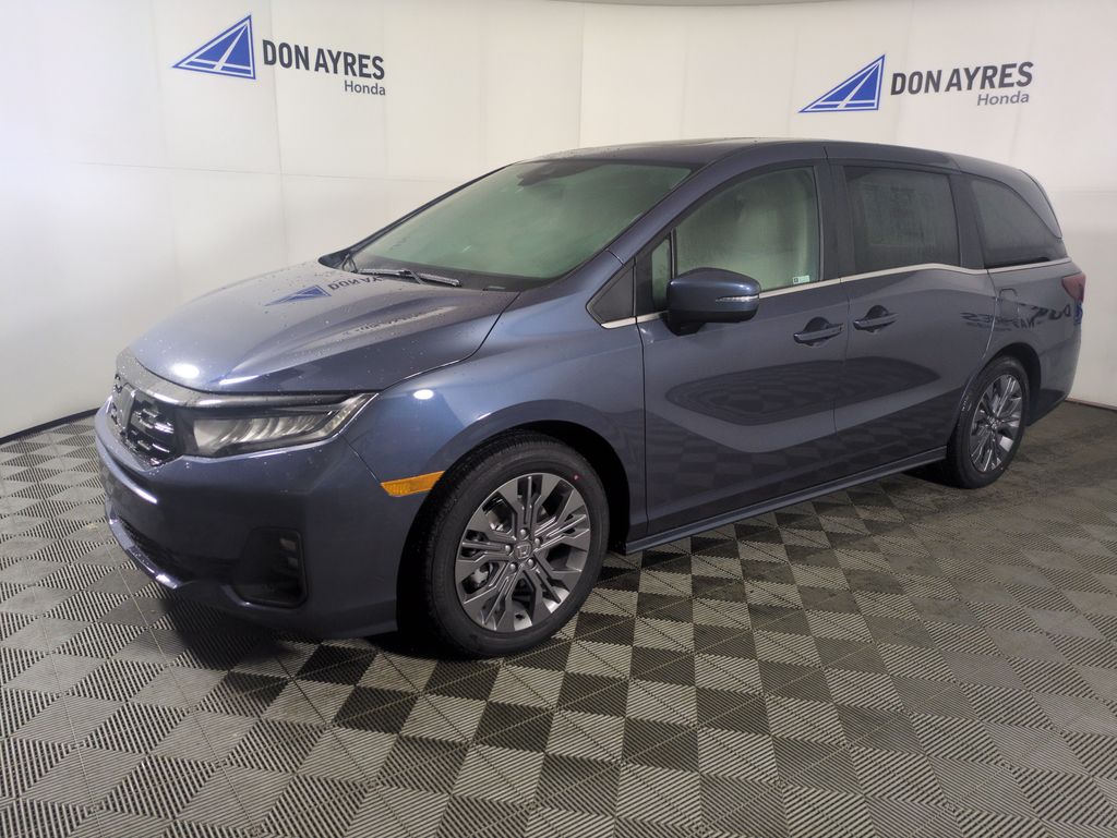 2026 Honda Odyssey Touring's photo