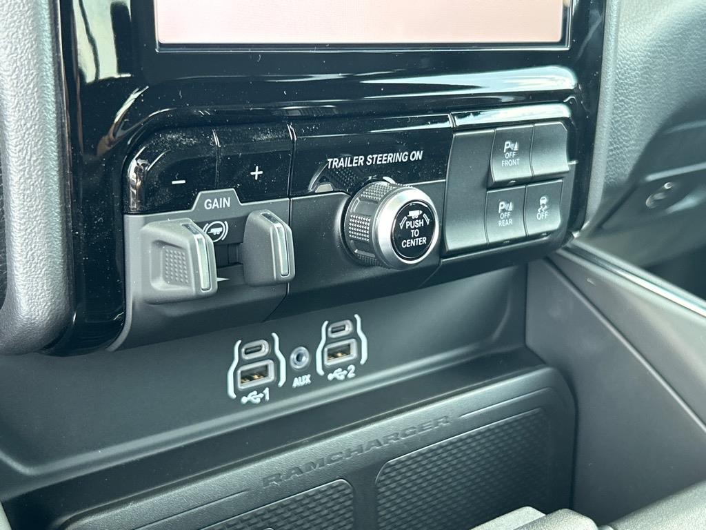 2025 Ram 1500 Big Horn Lone Star photo 11