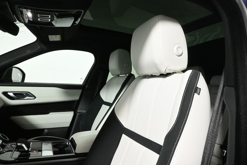 2023 Land Rover Range Rover Velar R-Dynamic S photo 16
