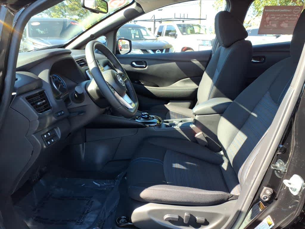 2025 Nissan Leaf SV Plus photo 11