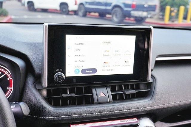 Used 2024  Toyota XLE image 23