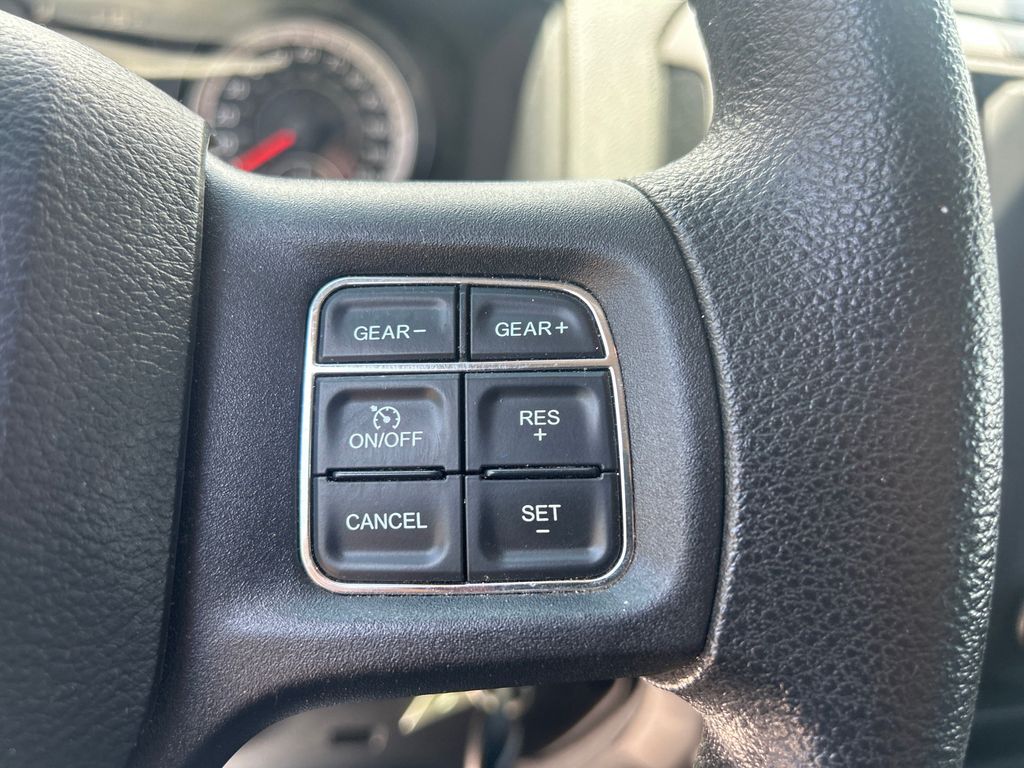 2016 Ram 1500 Express photo 23