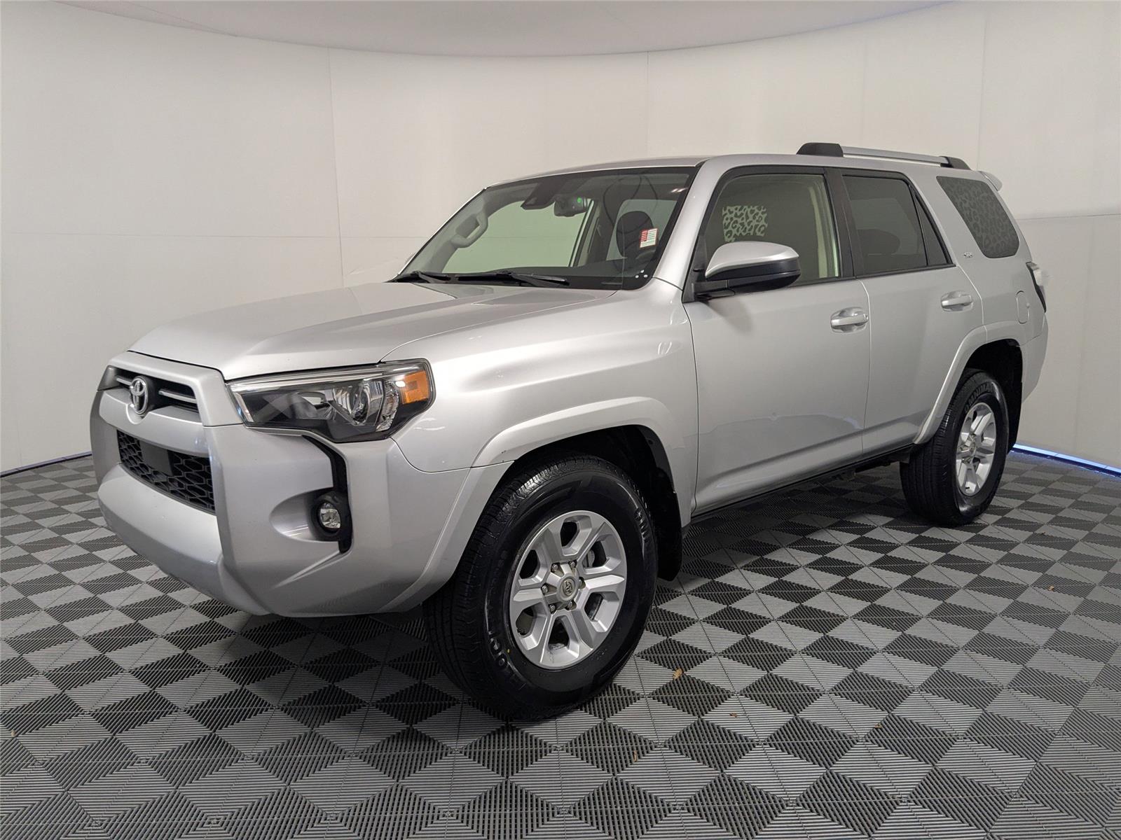 2022 Toyota 4Runner SR5's photo