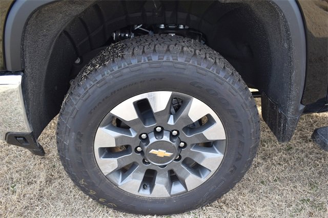 2025 Chevrolet Silverado 2500HD LT photo 10