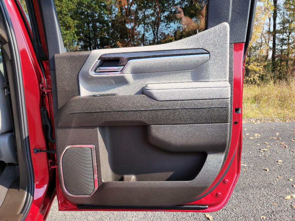 2025 Chevrolet Silverado 1500 LTZ photo 29