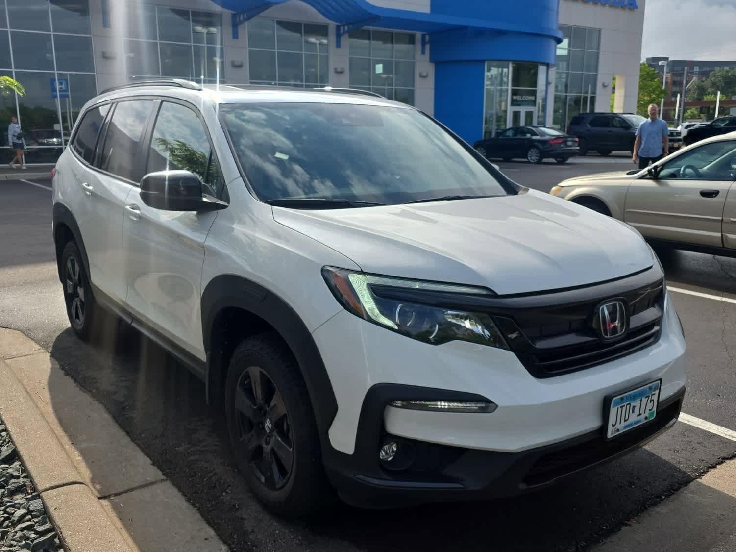 Certified 2022 Honda Pilot TrailSport with VIN 5FNYF6H83NB078697 for sale in Hopkins, Minnesota
