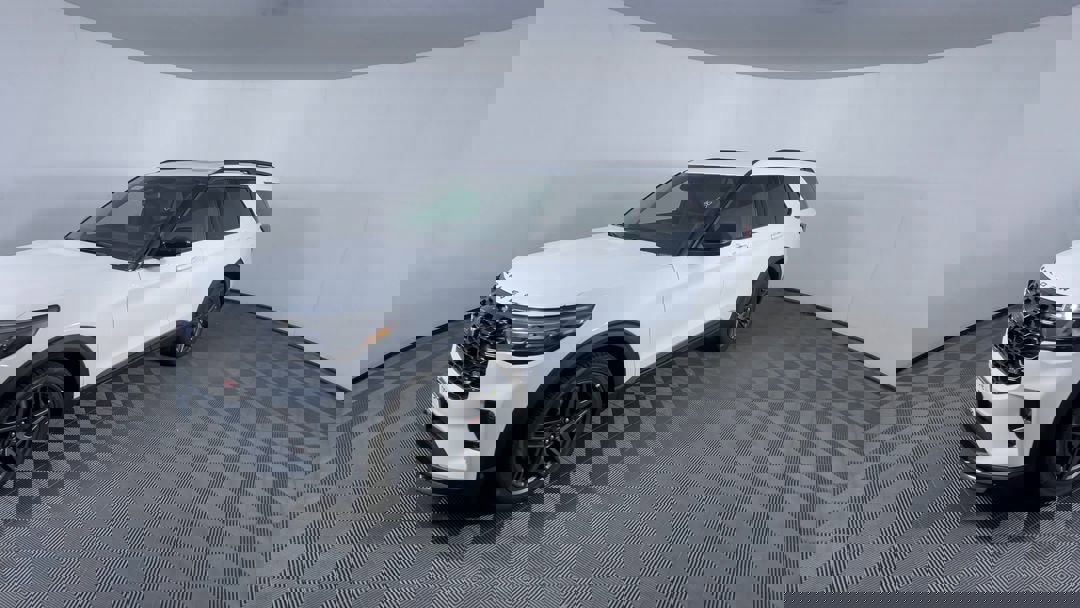 2025 Ford Explorer ST photo 3
