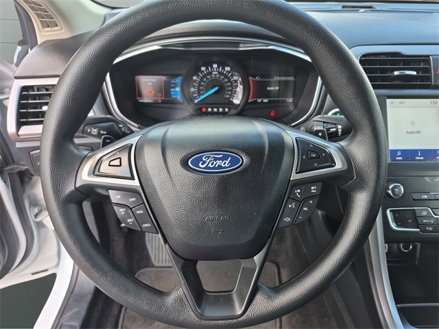2020 Ford Fusion SE photo 14