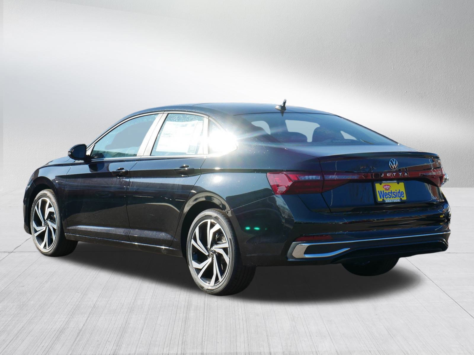 2026 Volkswagen Jetta SEL photo 2