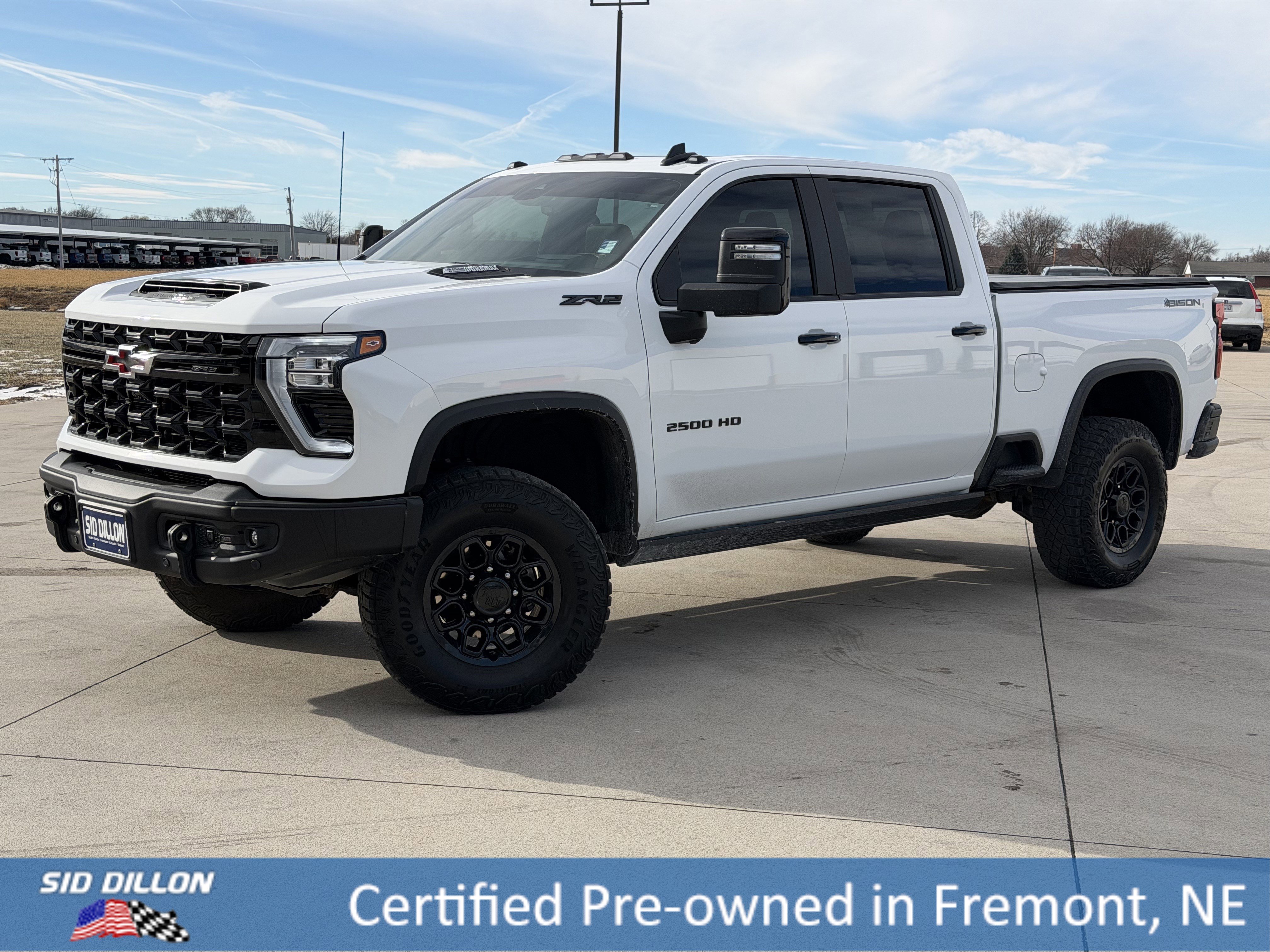 2025 Chevrolet Silverado 2500HD ZR2's photo