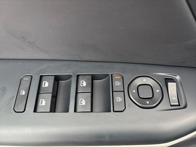 2025 Kia K4 GT-Line photo 4