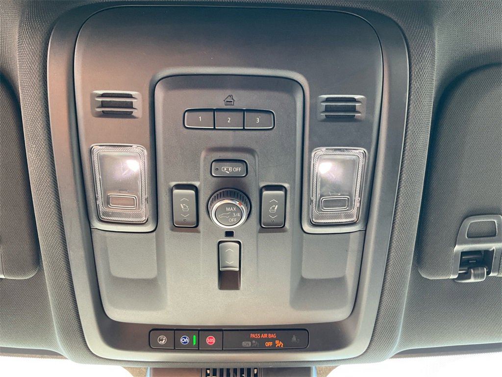 2023 Chevrolet Suburban Premier photo 31