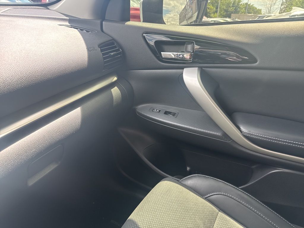 2024 Mitsubishi Eclipse Cross SE photo 7