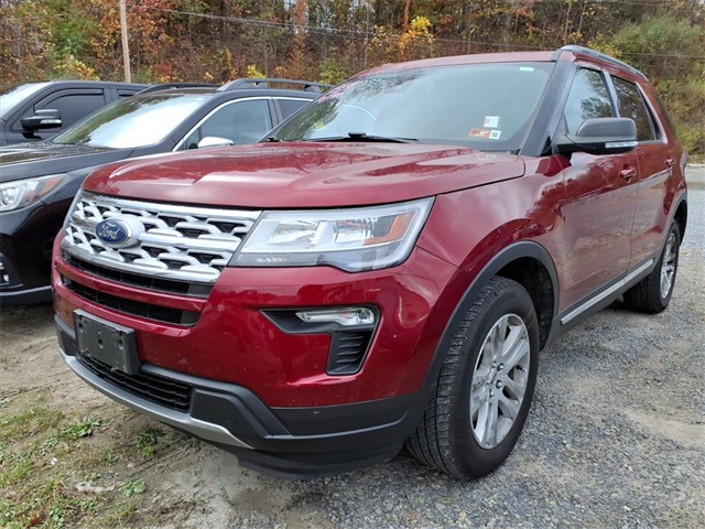 2019 Ford Explorer XLT photo 2
