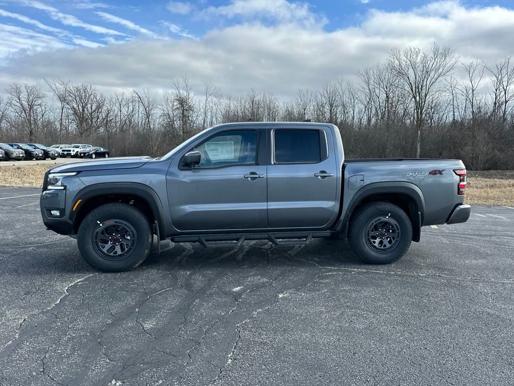 2025 Nissan Frontier PRO-4X photo 2