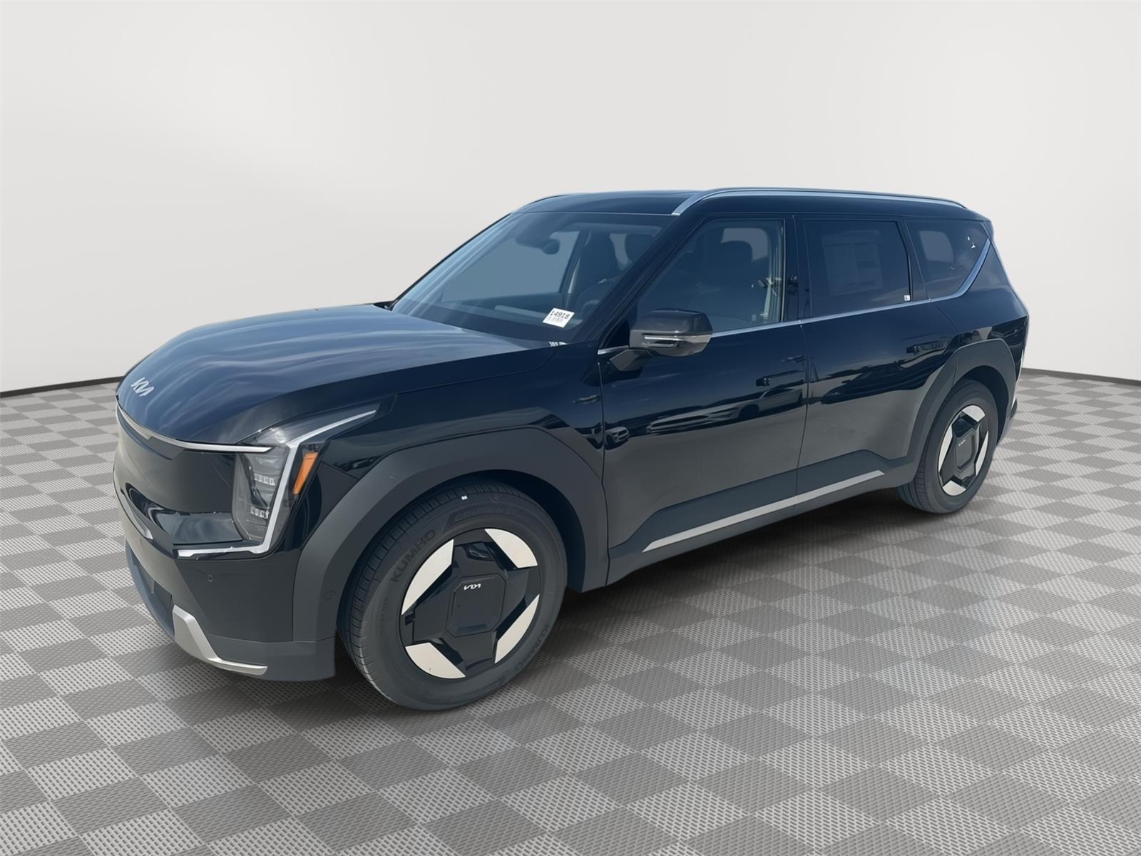 2026 Kia EV9 Wind's photo
