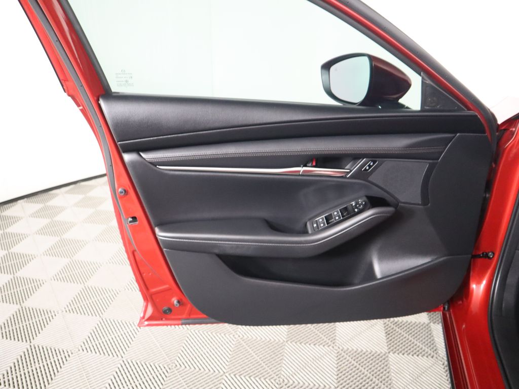 2023 Mazda Mazda3 2.5 s Preferred photo 23