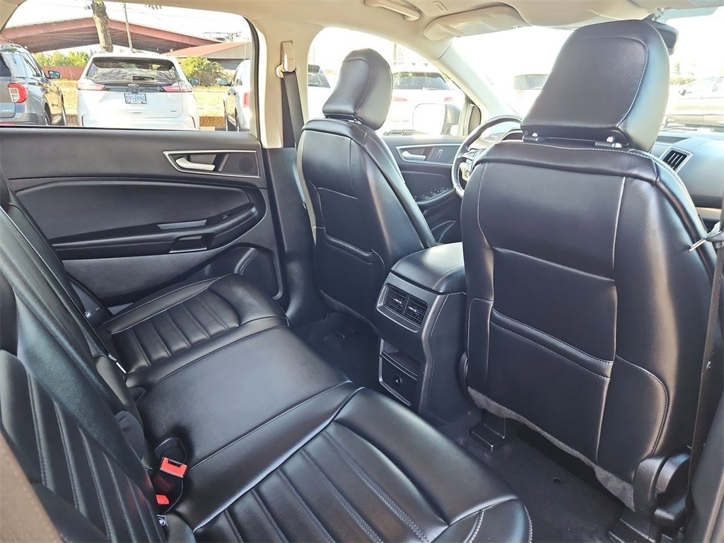 2023 Ford Edge SEL photo 29