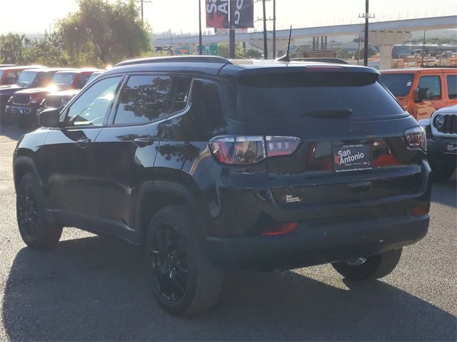2026 Jeep Compass Latitude photo 5