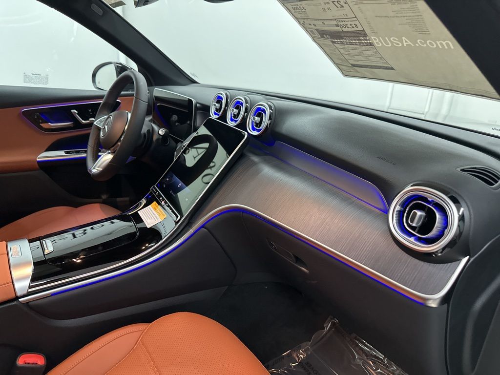 2026 Mercedes Benz GLC 300 photo 25