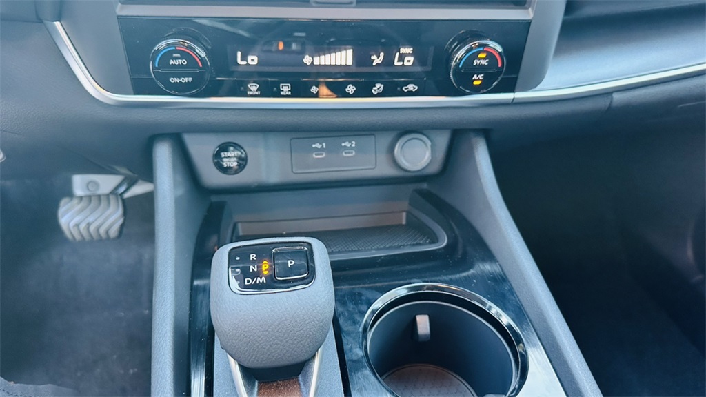 2026 Nissan Rogue SV photo 23