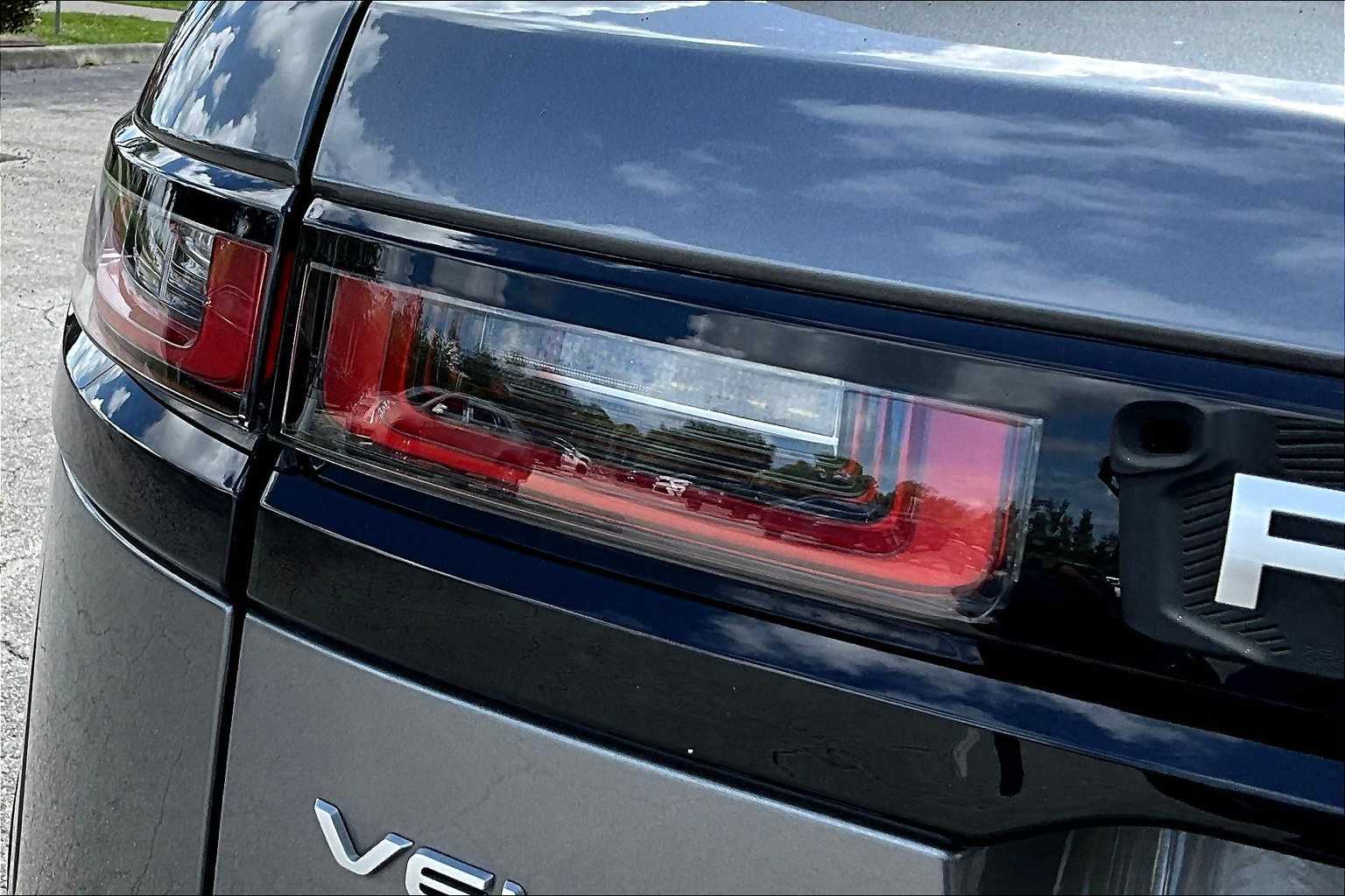 2018 Land Rover Range Rover Velar S photo 24