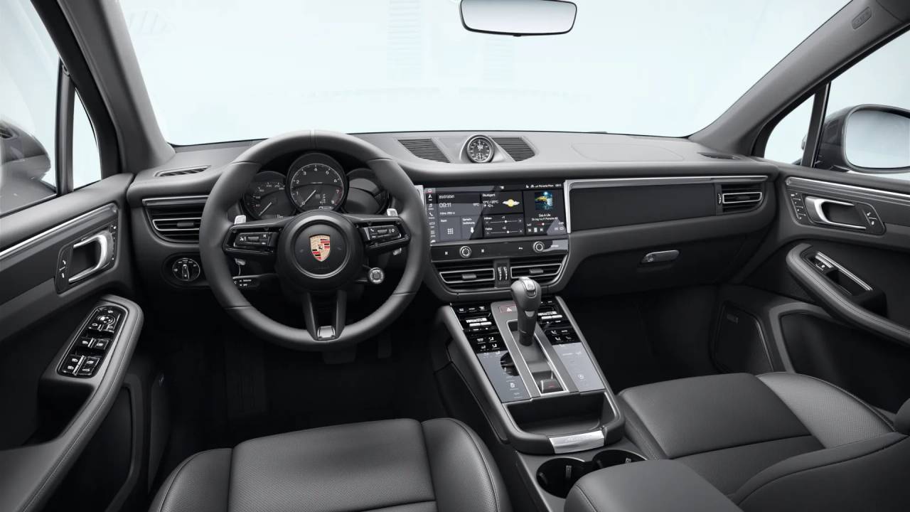 2026 Porsche Macan T photo 9