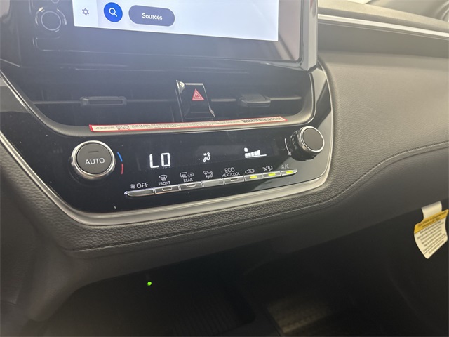 2026 Toyota Corolla Cross XLE XSE photo 19