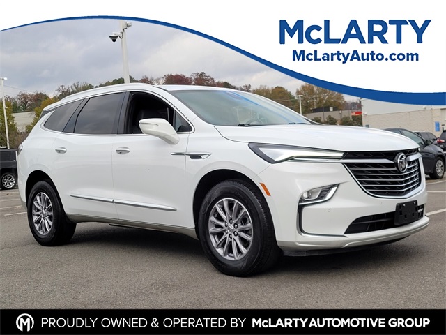 2023 Buick Enclave Essence's photo