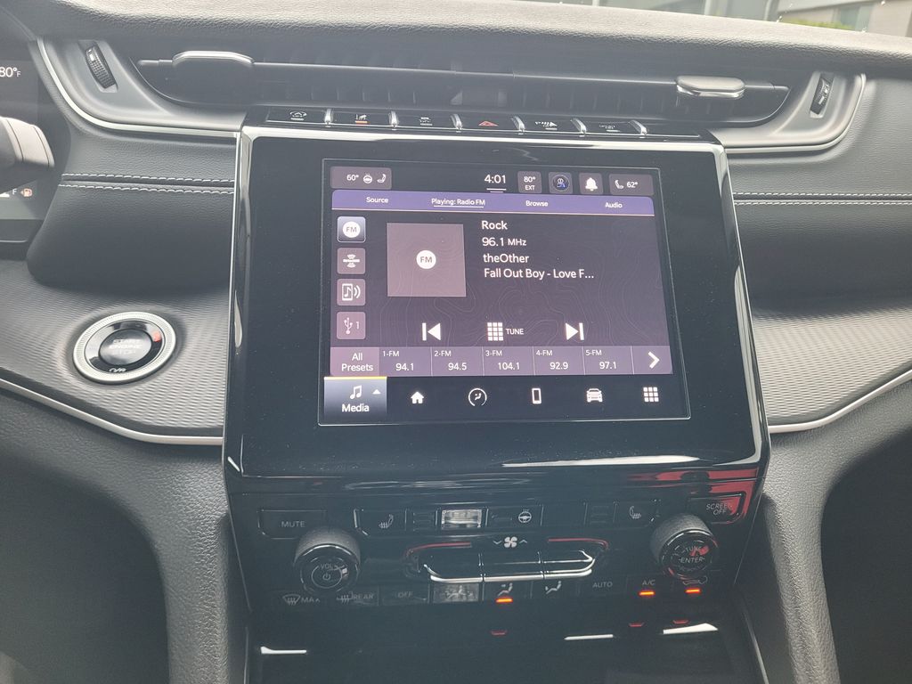 2024 Jeep Grand Cherokee Altitude photo 13