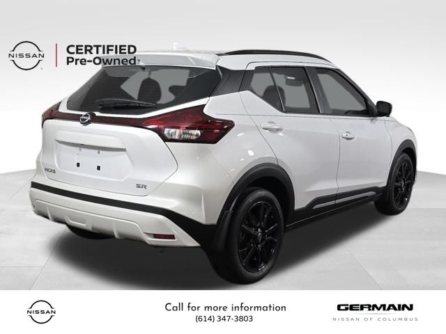 2023 Nissan Kicks SR photo 3