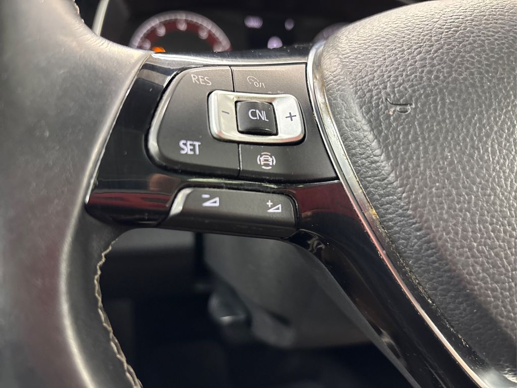 2019 Volkswagen Jetta R-Line photo 30