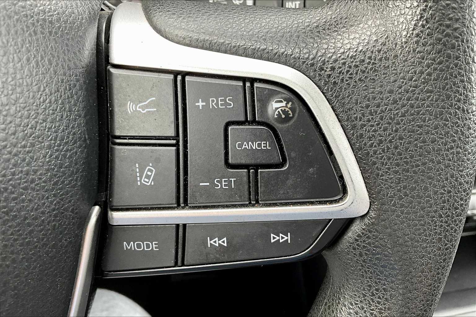 2023 Toyota Highlander L photo 56