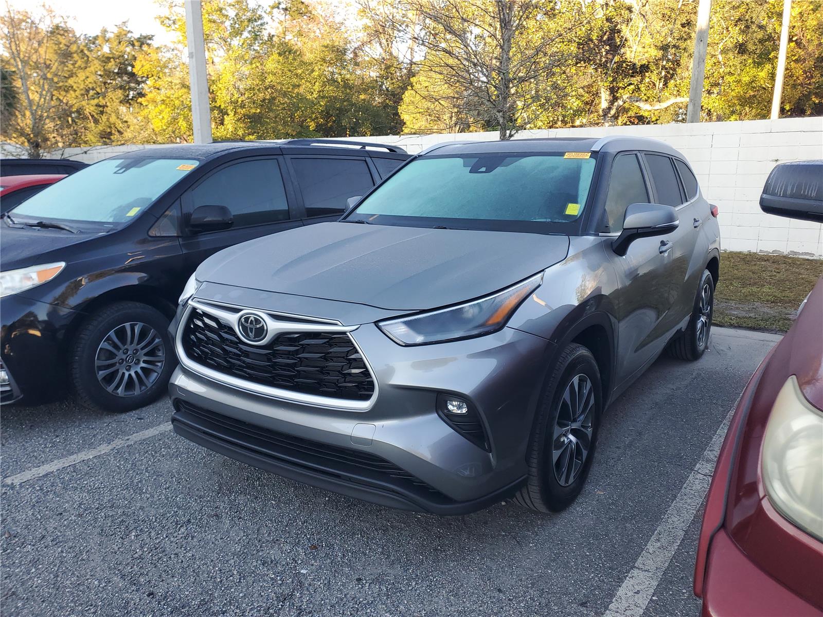 2025 Toyota Highlander XLE's photo